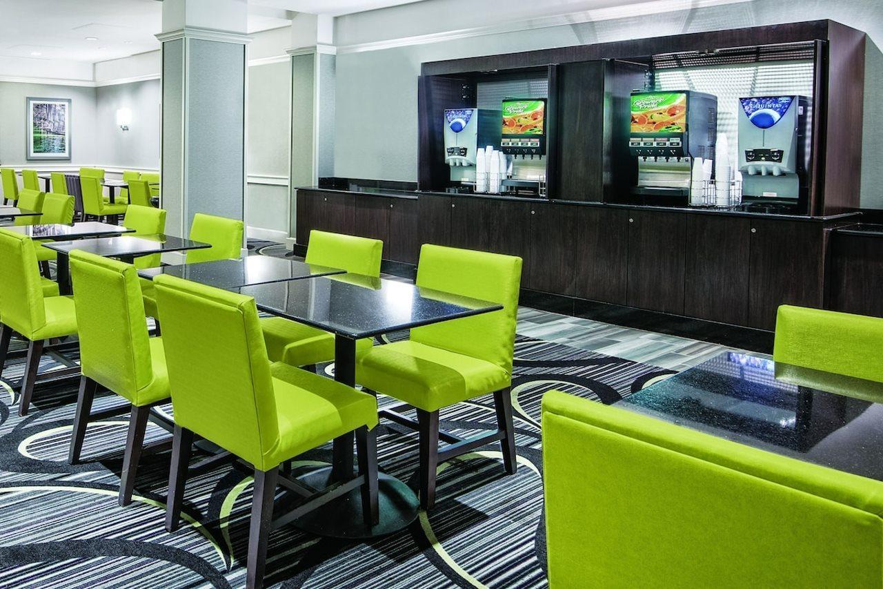La Quinta Inn & Suites By Wyndham San Antonio Riverwalk Экстерьер фото