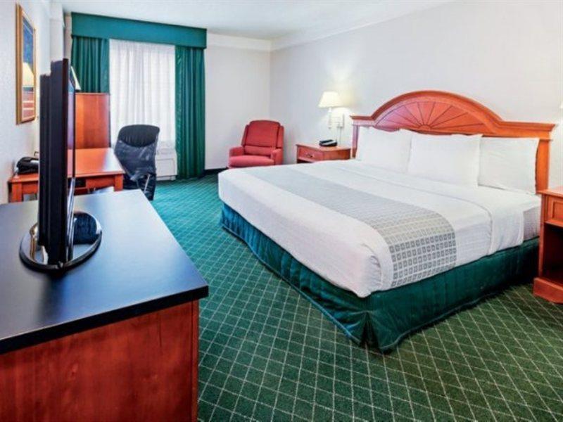 La Quinta Inn & Suites By Wyndham San Antonio Riverwalk Экстерьер фото